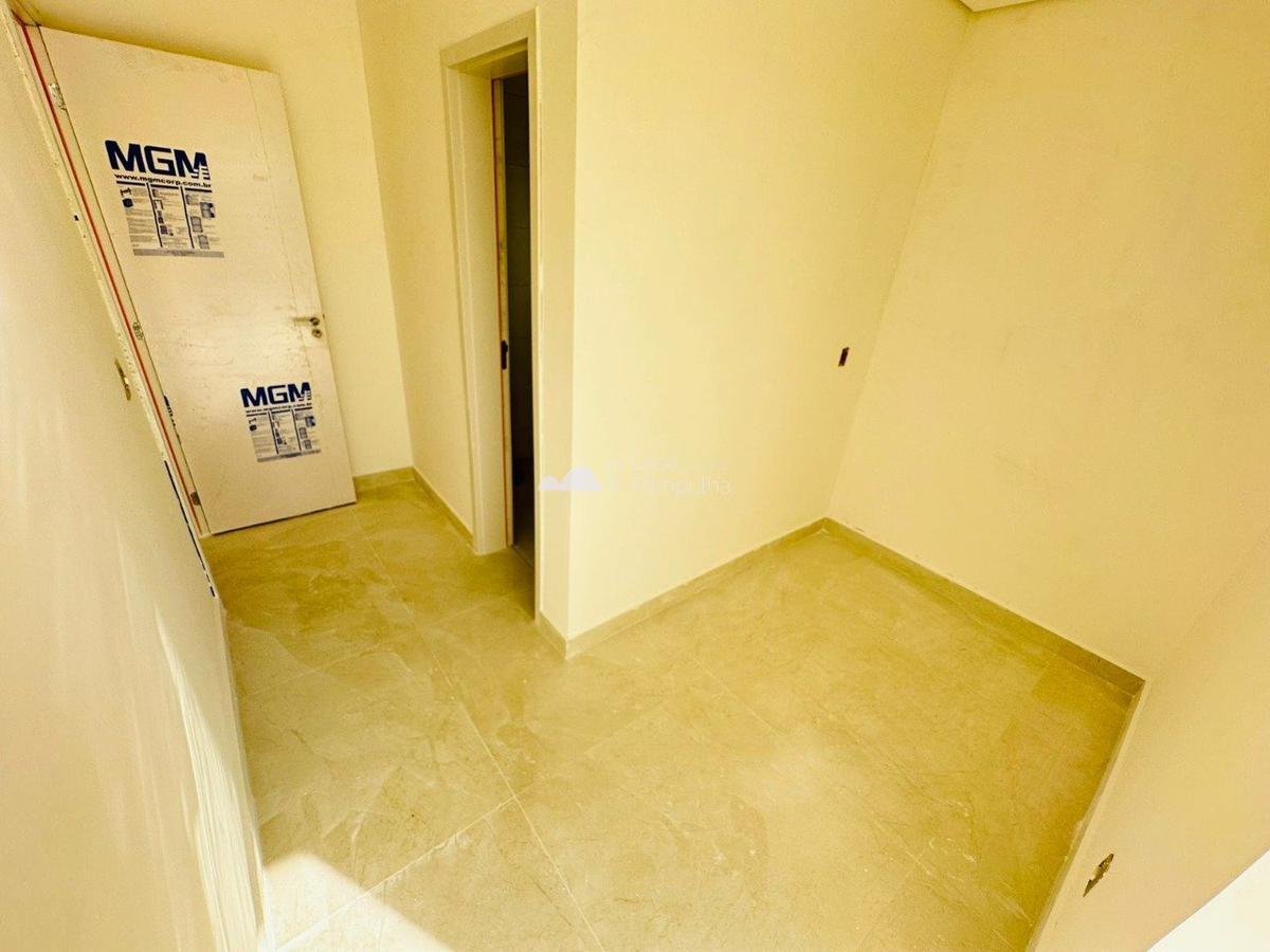 Casa, Santa Branca, 3 Quartos, 4 Vagas, 1 Suíte