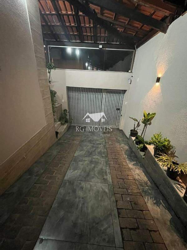 Casa, Conjunto Habitacional Bueno Franco, 3 Quartos, 4 Vagas