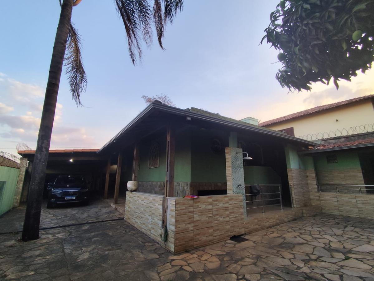 Casa, Palmeiras, 3 Quartos, 6 Vagas, 1 Suíte