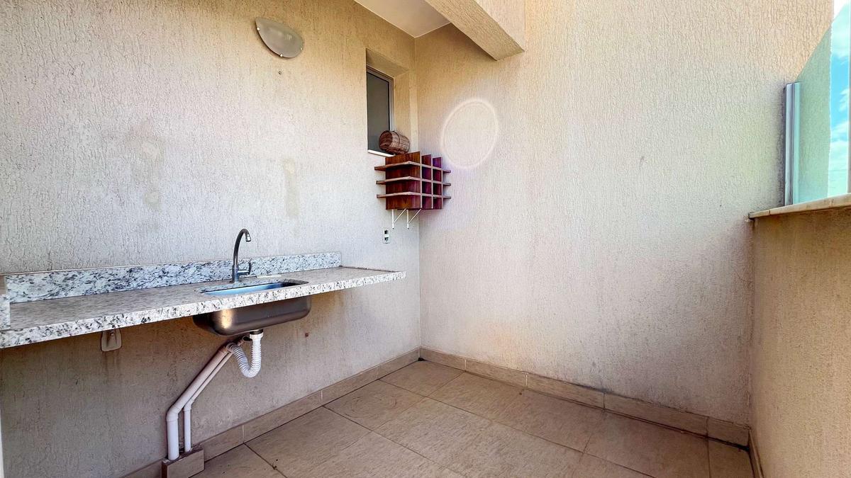 Cobertura, Estoril, 3 Quartos, 4 Vagas, 1 Suíte