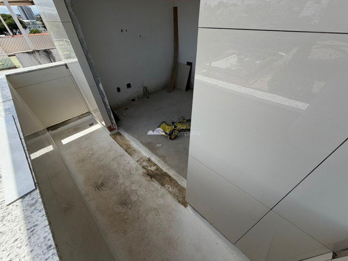 Apartamento, Santa Mônica, 2 Quartos, 1 Vaga