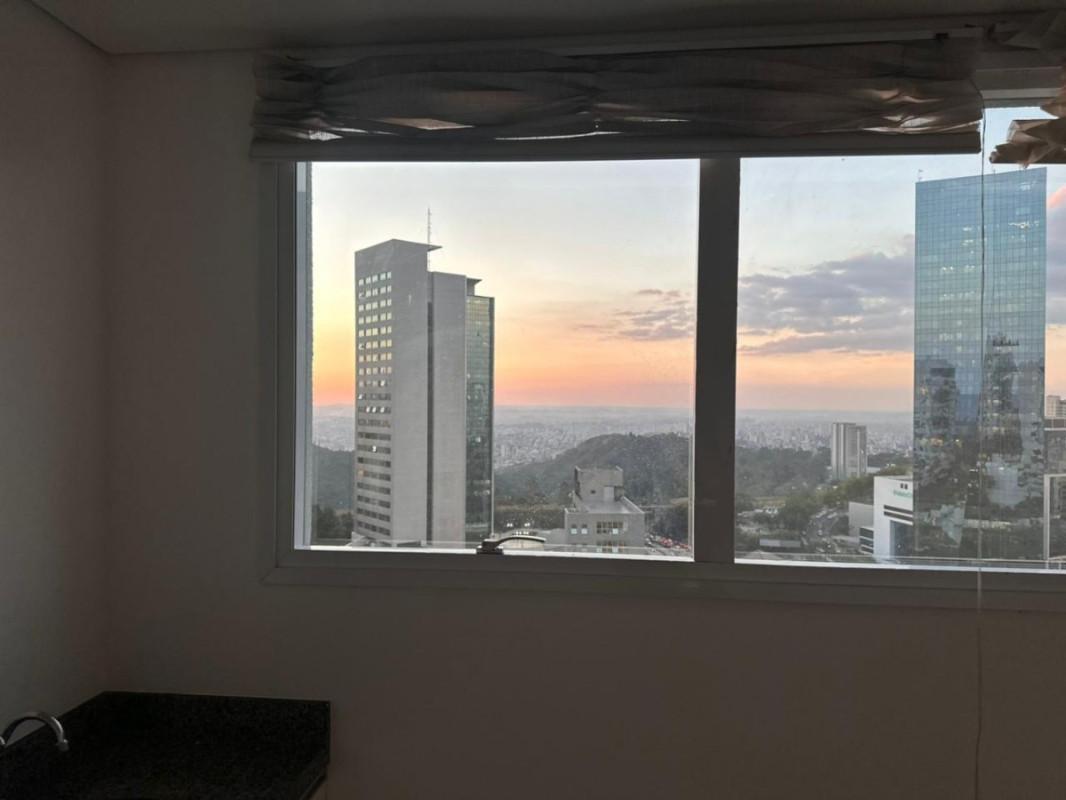 Sala, Vila da Serra, 0 Quarto, 1 Vaga