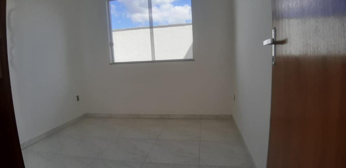 Casa, Arvoredo II, 3 Quartos, 2 Vagas, 1 Suíte