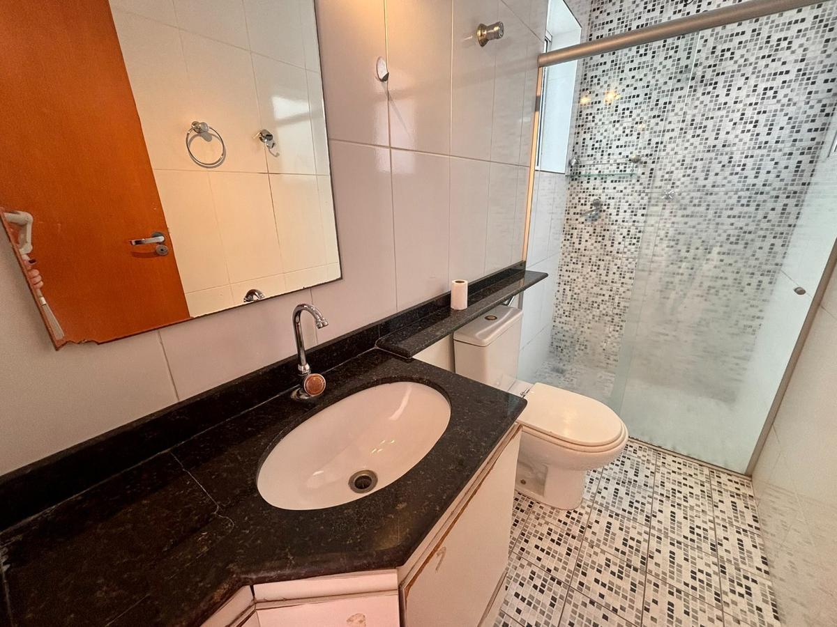 Casa, Castelo, 3 Quartos, 2 Vagas, 1 Suíte