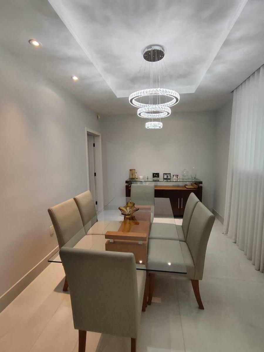 Casa, Castelo, 4 Quartos, 4 Vagas, 1 Suíte