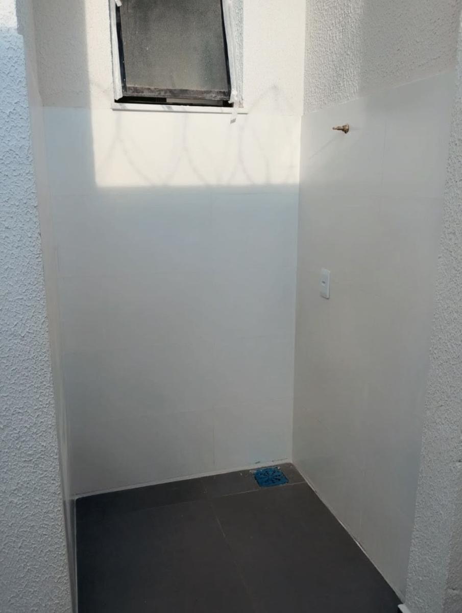 Casa, Planalto, 2 Quartos, 1 Vaga, 2 Suítes