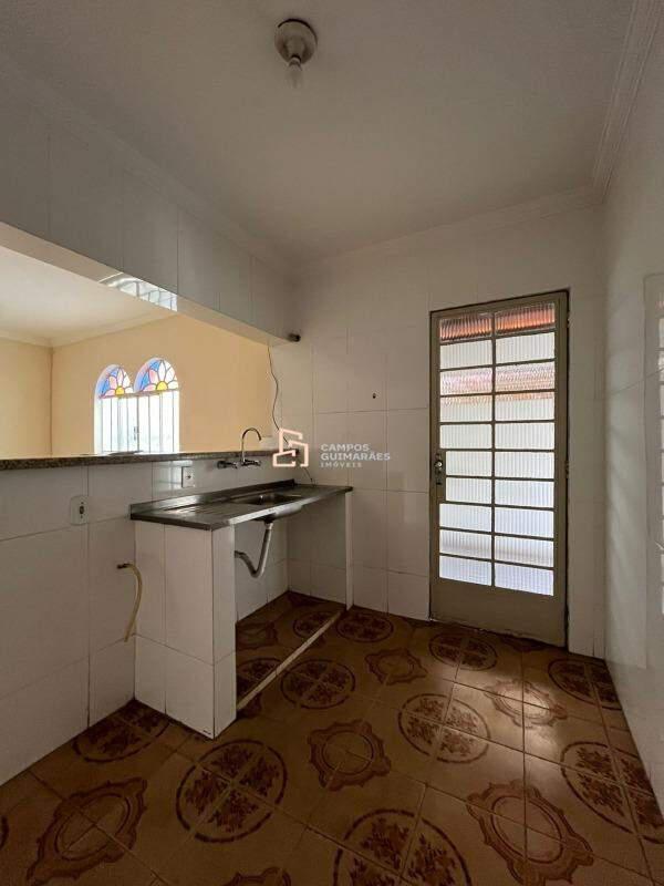 Casa, Coqueiros, 4 Quartos, 5 Vagas, 1 Suíte
