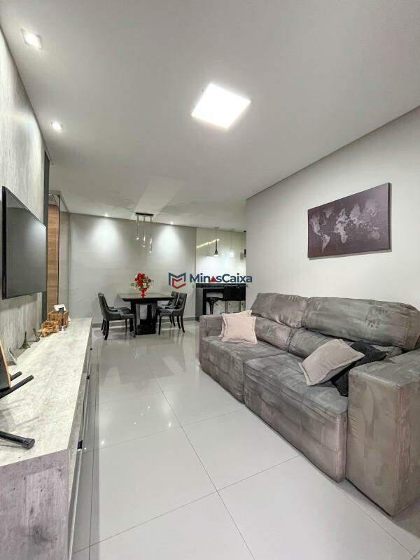 Casa, Santa Maria, 3 Quartos, 2 Vagas, 1 Suíte