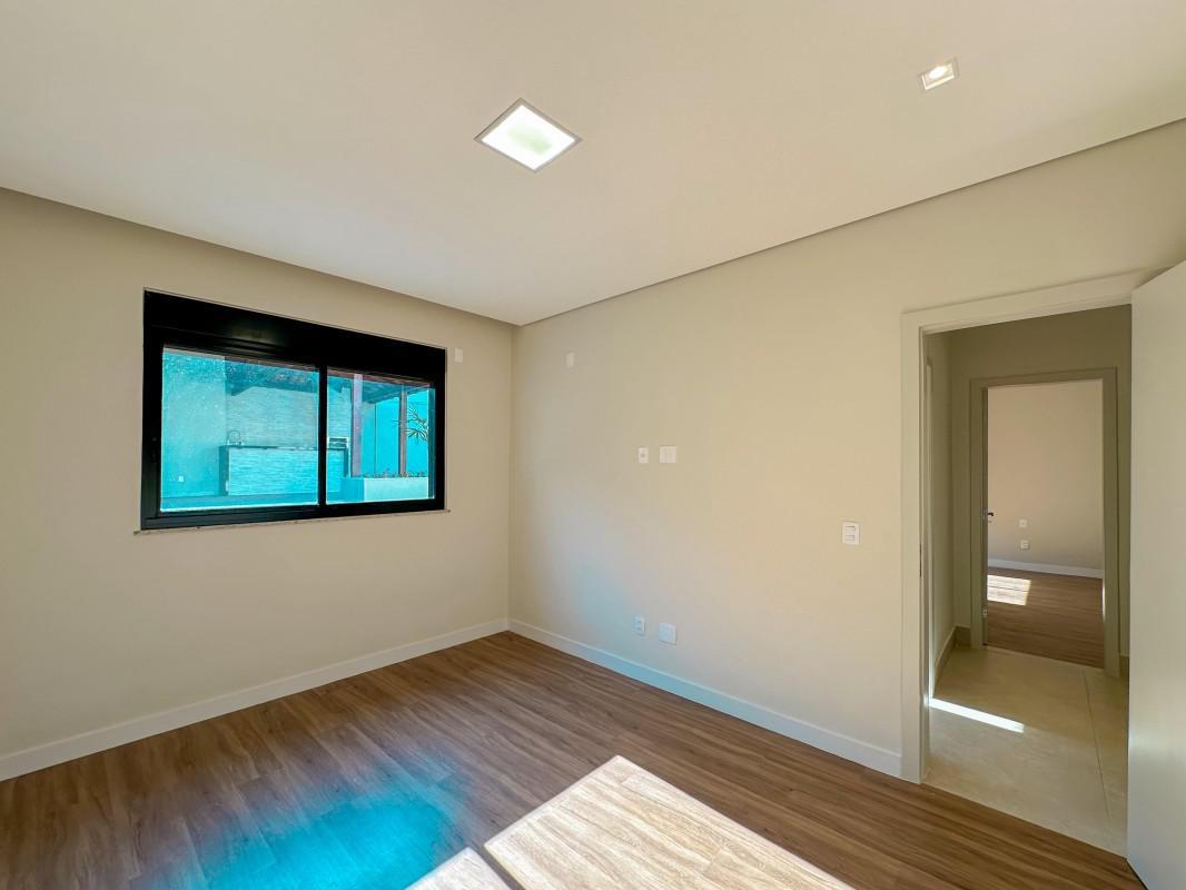 Casa, Santa Rosa, 3 Quartos, 3 Vagas, 1 Suíte