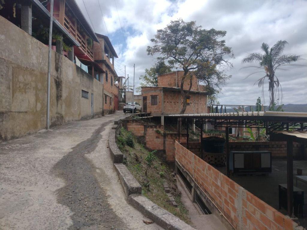 Casa, Morro São Francisco, 1 Quarto, 0 Vaga