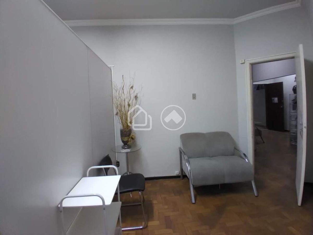 Sala, Centro