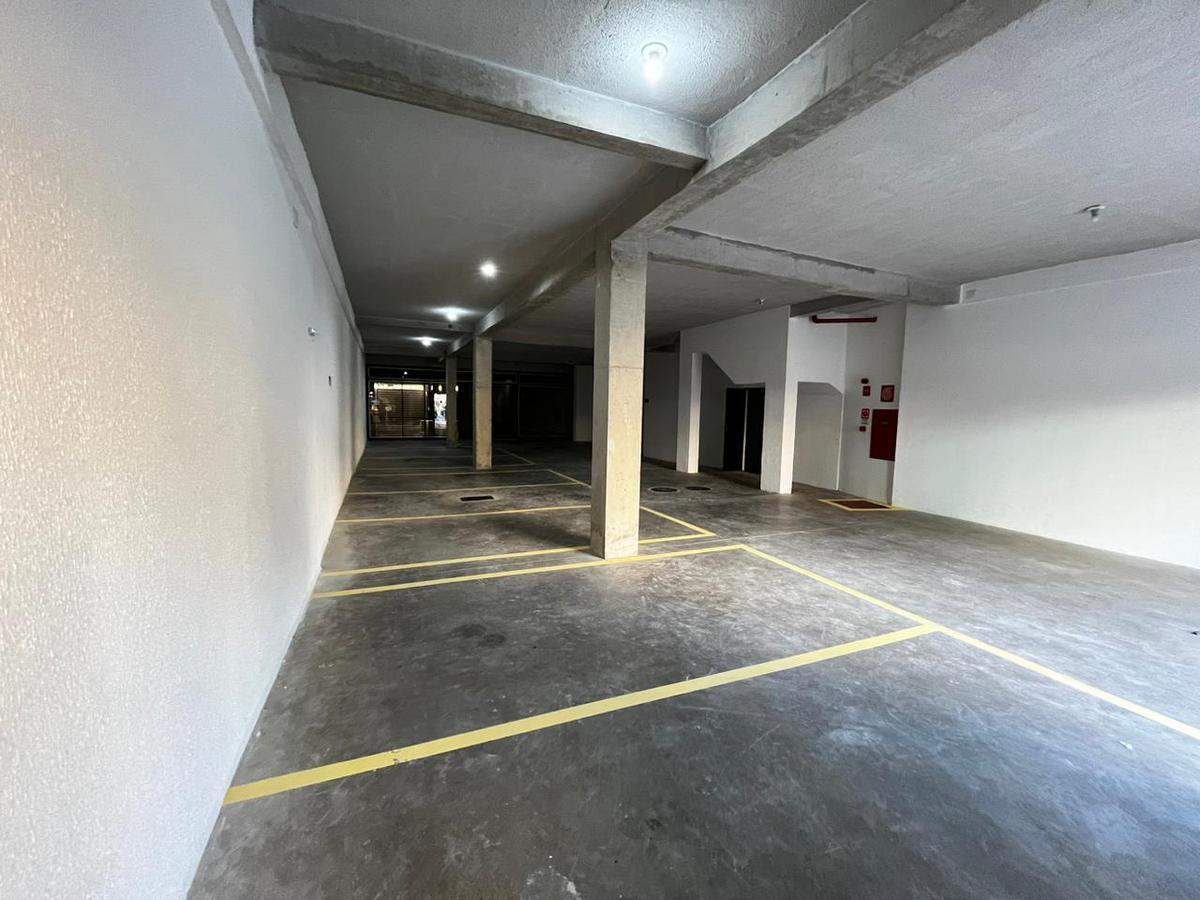 Andar, Funcionários, 0 Quarto, 8 Vagas