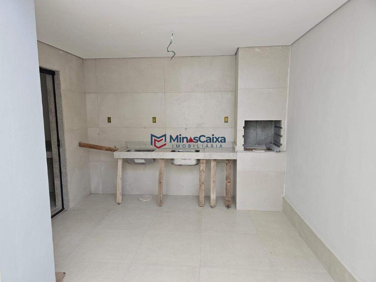 Casa, Quitandinha, 3 Quartos, 1 Vaga, 1 Suíte