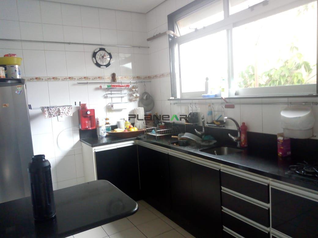 Casa, Jardim Riacho das Pedras, 3 Quartos, 6 Vagas, 1 Suíte