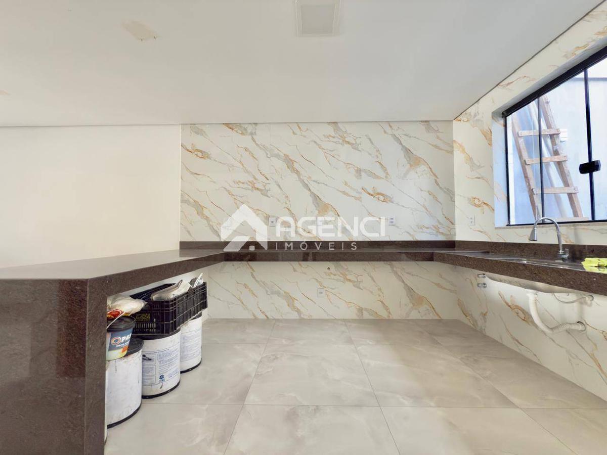 Casa, Cabral, 3 Quartos, 0 Vaga, 1 Suíte