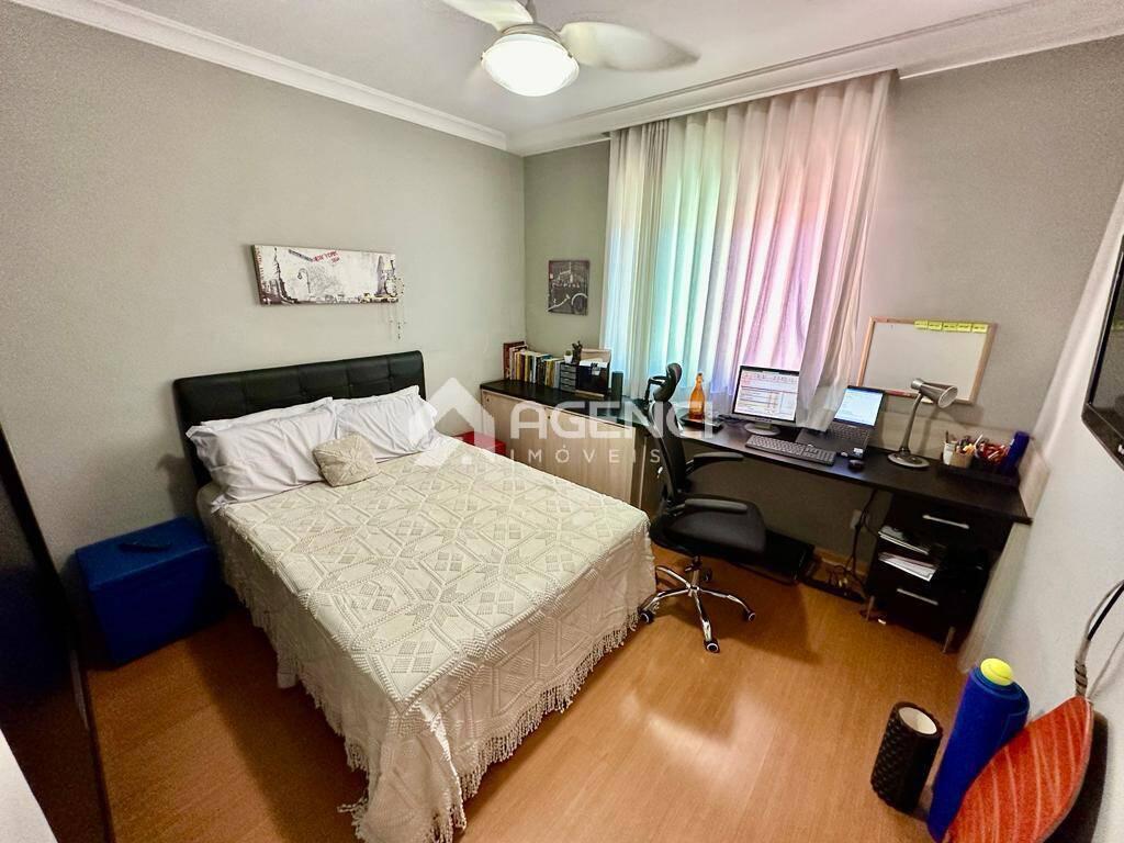 Casa, Cabral, 3 Quartos, 0 Vaga, 2 Suítes