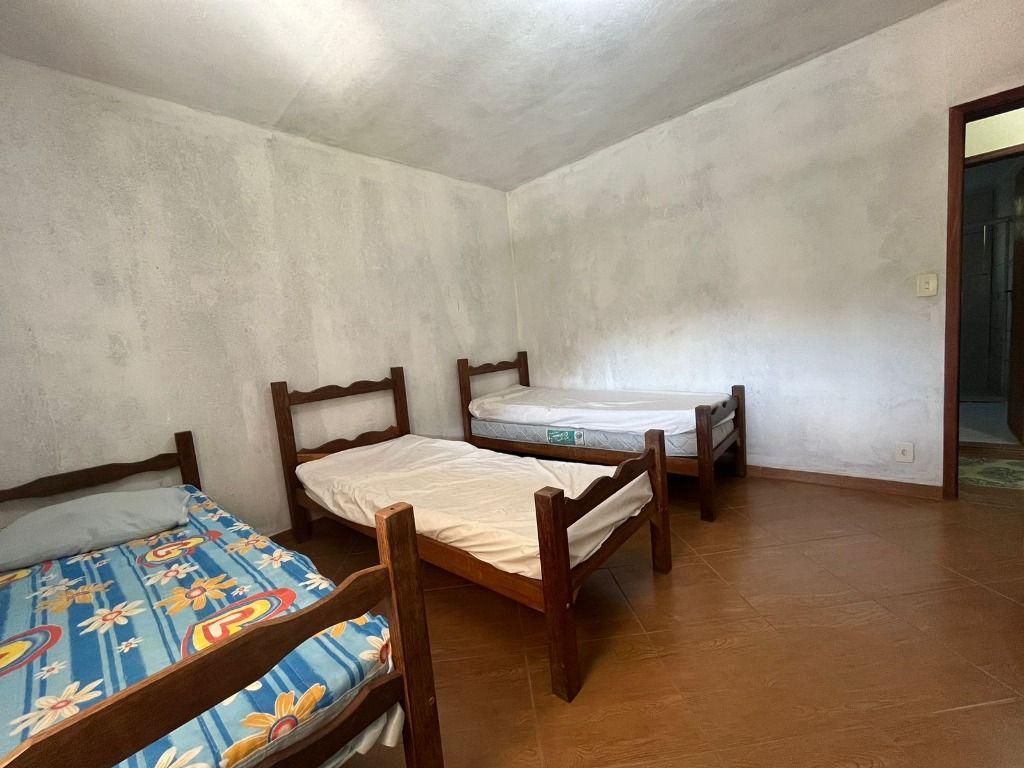 Fazenda, Ravena, 5 Quartos, 0 Vaga, 2 Suítes