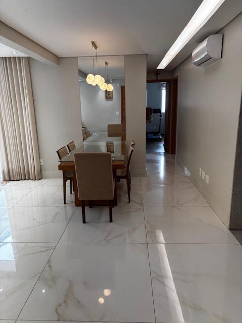 Apartamento, Sagrada Família, 3 Quartos, 2 Vagas, 1 Suíte