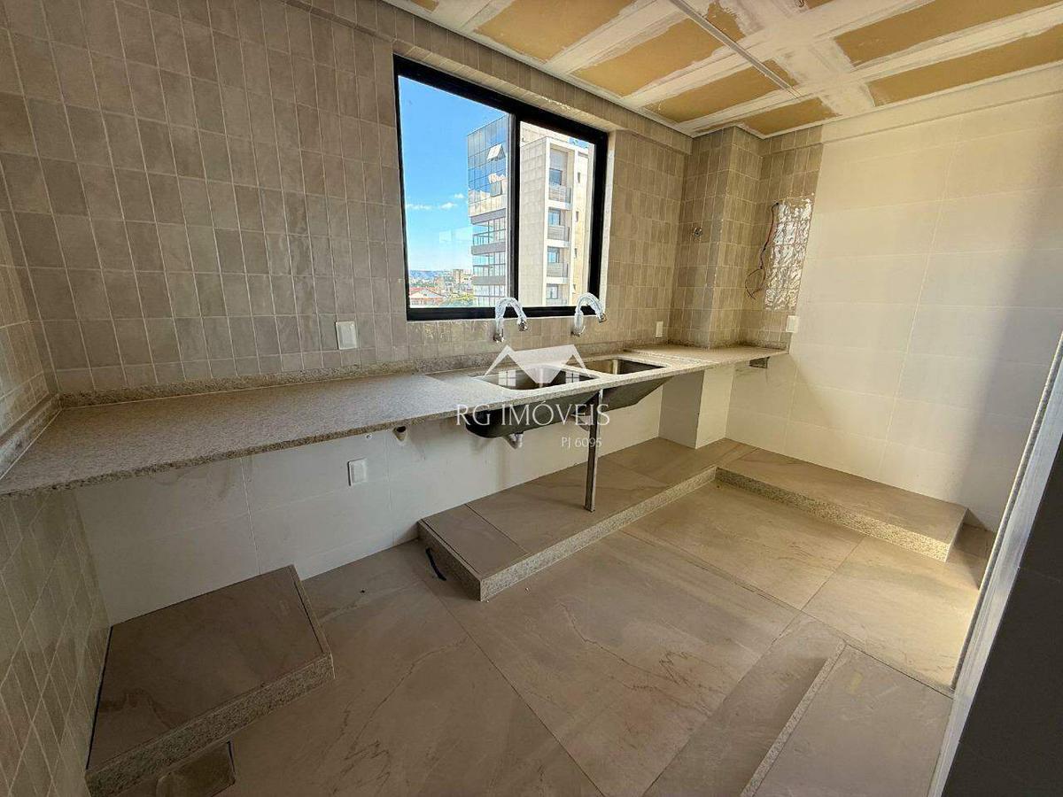 Cobertura, Barreiro, 4 Quartos, 4 Vagas, 4 Suítes