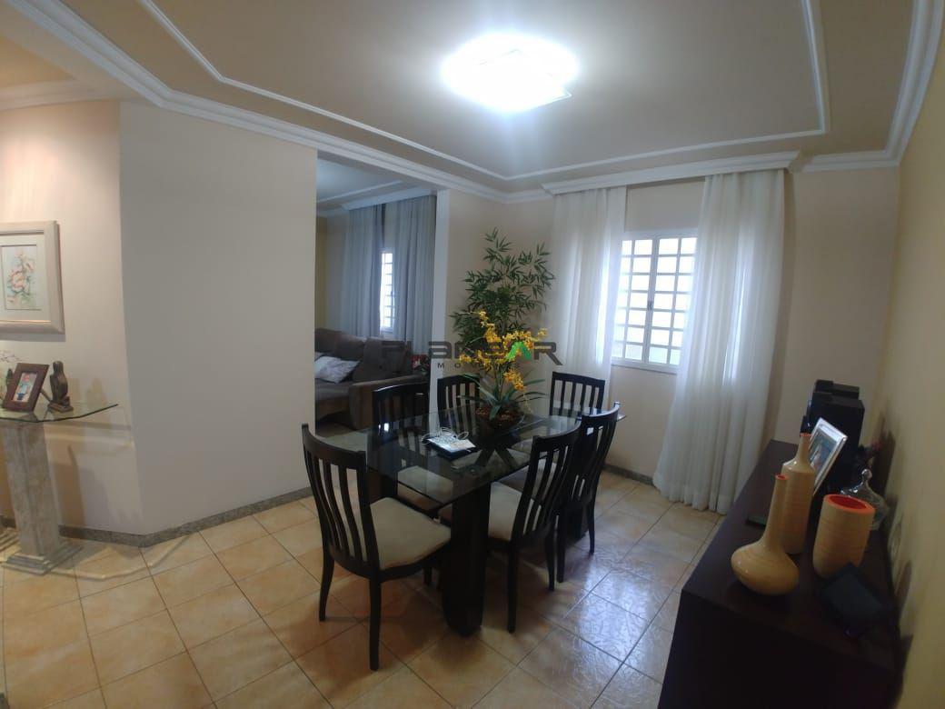 Casa, Jardim Riacho das Pedras, 3 Quartos, 2 Vagas, 1 Suíte