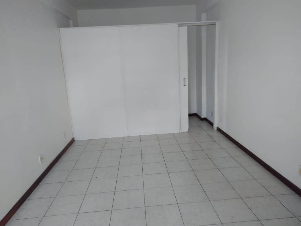 Sala, Barro Preto, 0 Quarto, 0 Vaga