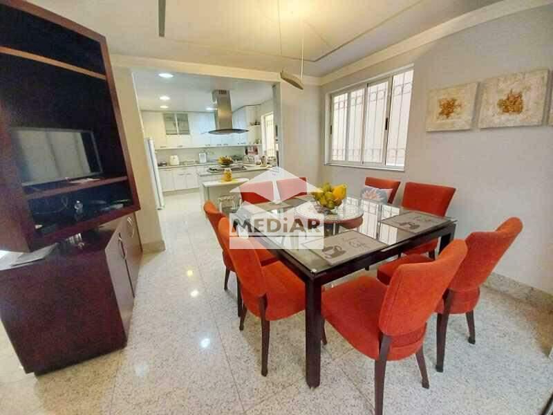 Casa, Comiteco, 5 Quartos, 4 Vagas, 5 Suítes