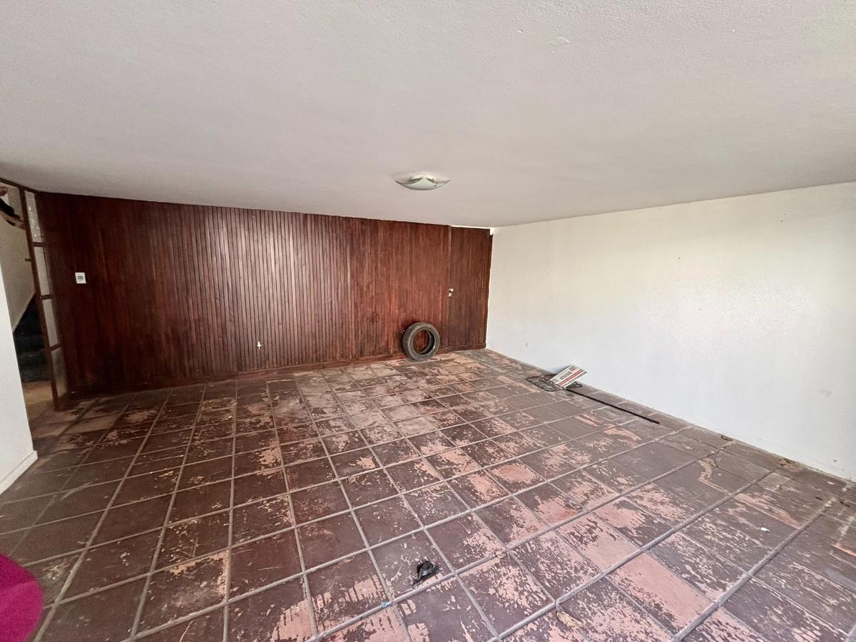 Casa, São José, 4 Quartos, 6 Vagas, 1 Suíte