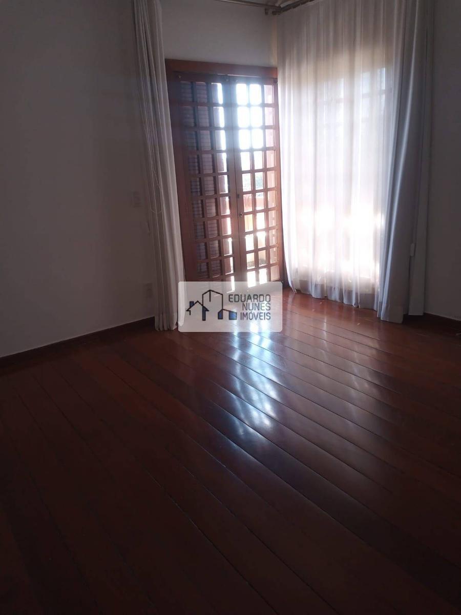 Casa, Santa Lúcia, 4 Quartos, 8 Vagas, 2 Suítes