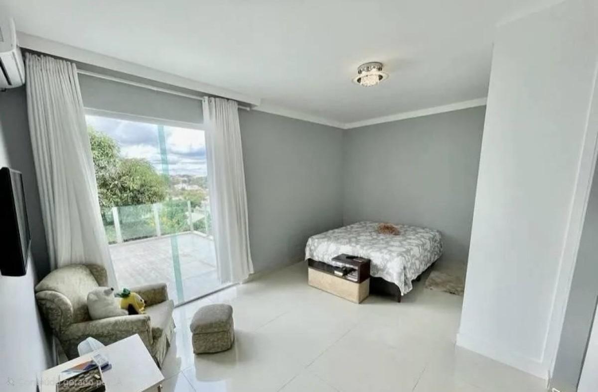 Casa, Trevo, 4 Quartos, 10 Vagas, 4 Suítes