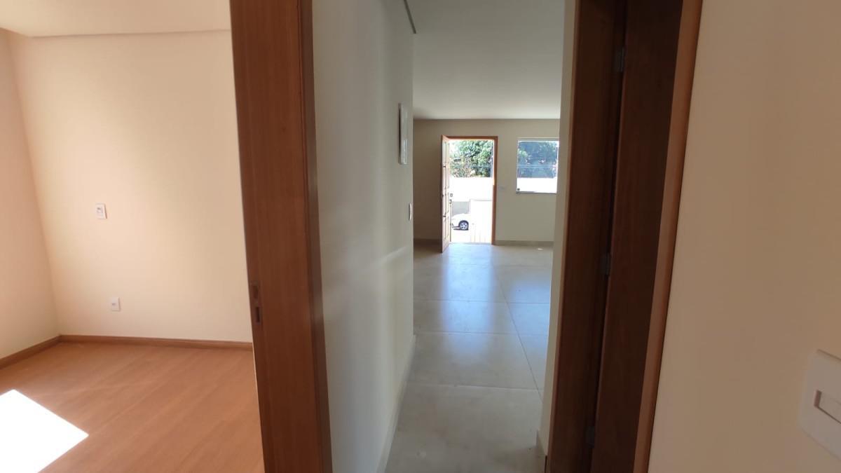 Casa, Santa Rosa, 3 Quartos, 4 Vagas, 1 Suíte