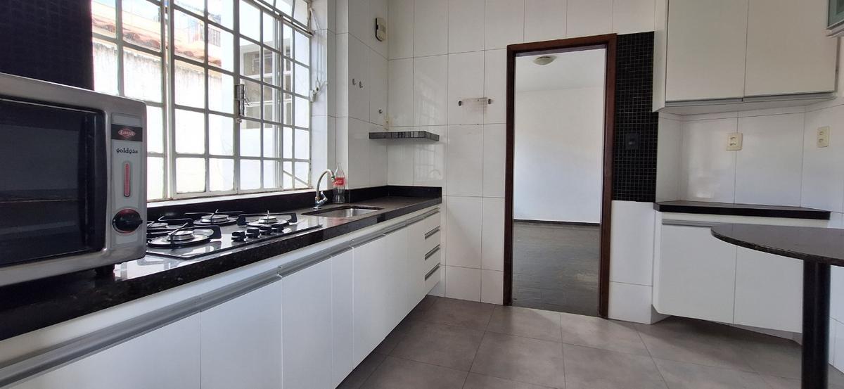 Casa, Floresta, 4 Quartos, 3 Vagas, 1 Suíte