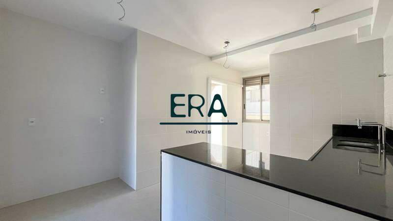 Apartamento, Cruzeiro, 4 Quartos, 4 Vagas, 2 Suítes