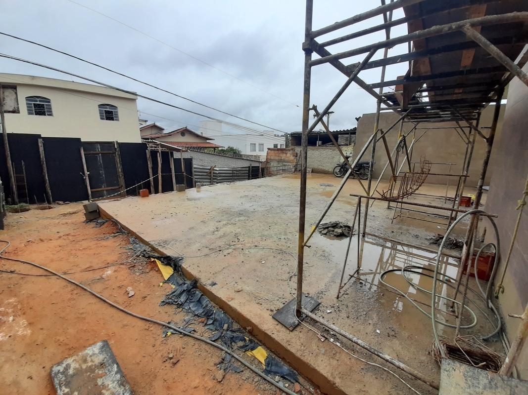 Cobertura, Coqueiros, 2 Quartos, 1 Vaga, 1 Suíte