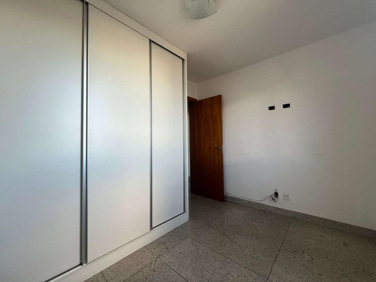 Apartamento, Sagrada Família, 3 Quartos, 2 Vagas, 1 Suíte