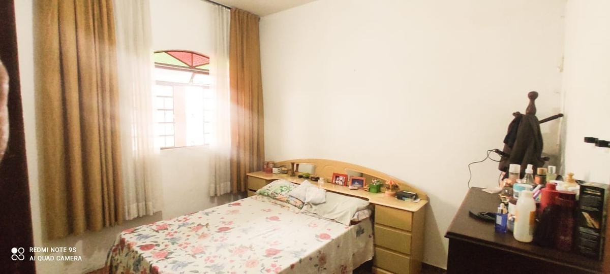 Casa, Santa Terezinha, 6 Quartos, 3 Vagas, 1 Suíte
