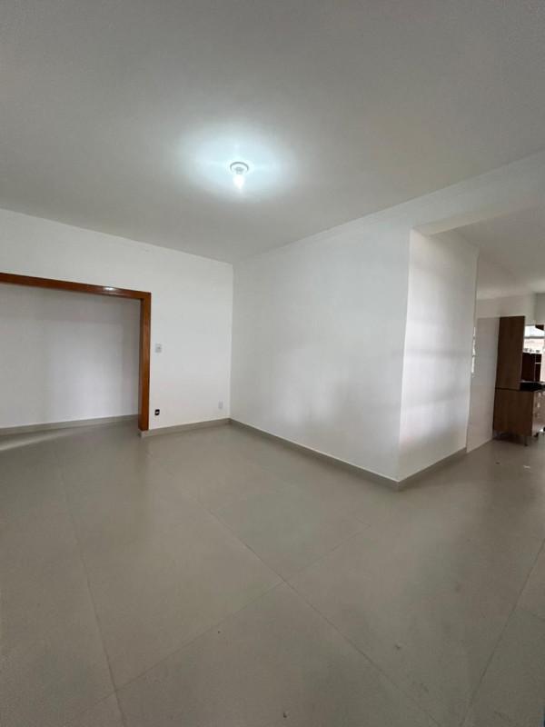 Casa, Planalto, 4 Quartos, 5 Vagas, 3 Suítes