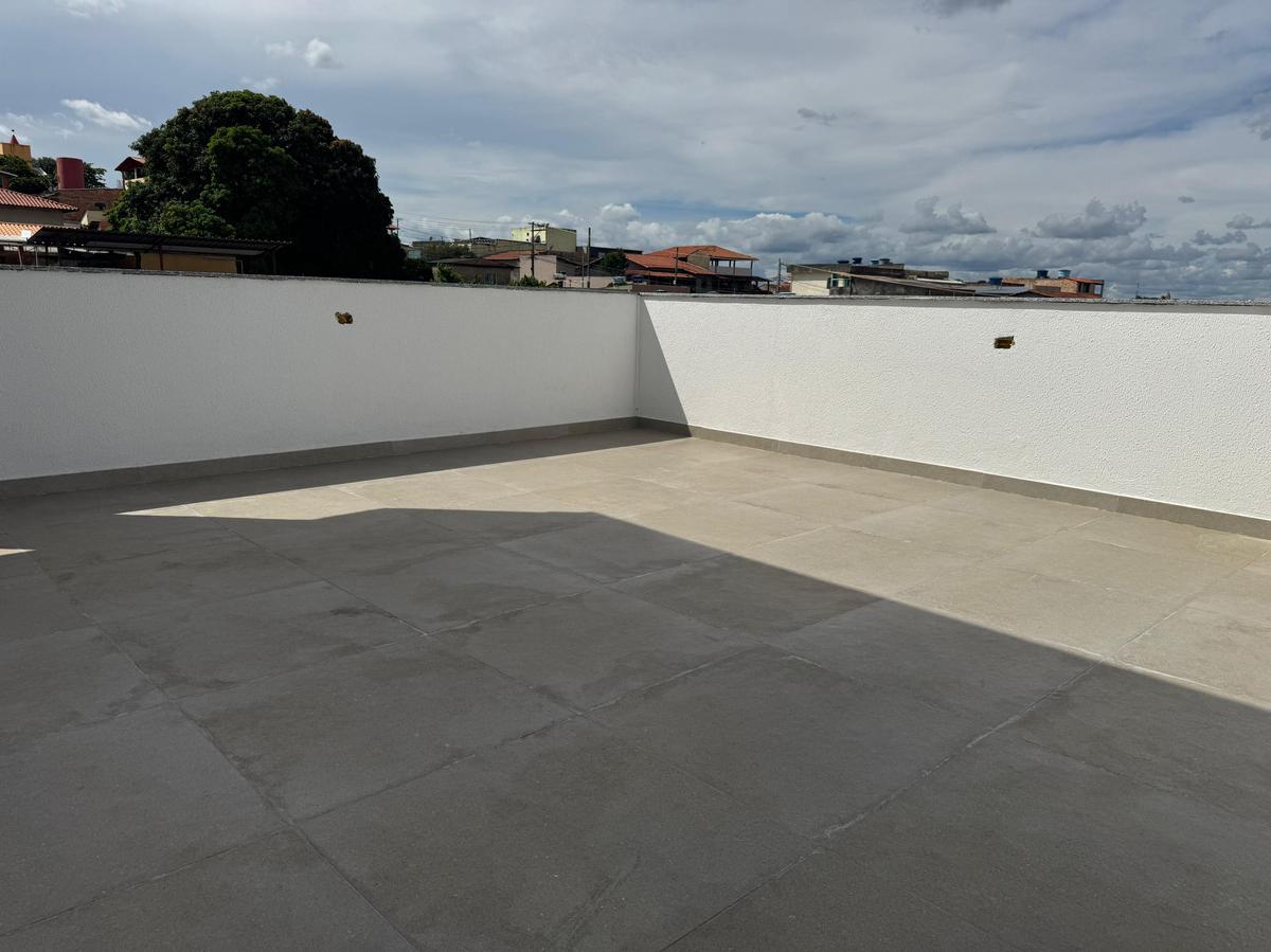 Cobertura, Coqueiros, 2 Quartos, 1 Vaga, 1 Suíte