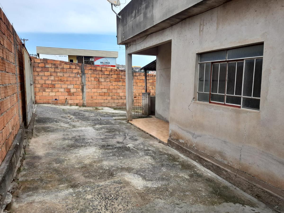 Casa, São Benedito, 2 Quartos, 5 Vagas
