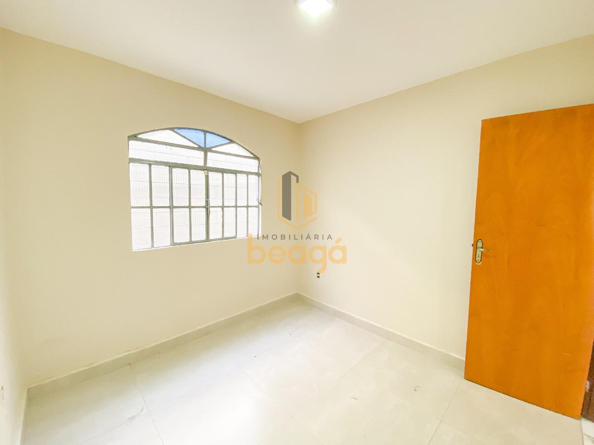 Casa, Santa Terezinha, 3 Quartos, 4 Vagas, 1 Suíte