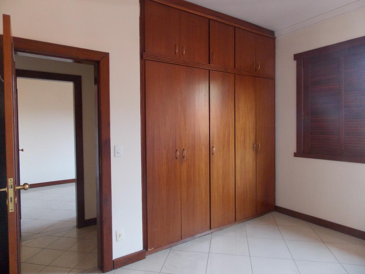 Casa, Havaí, 4 Quartos, 8 Vagas, 2 Suítes