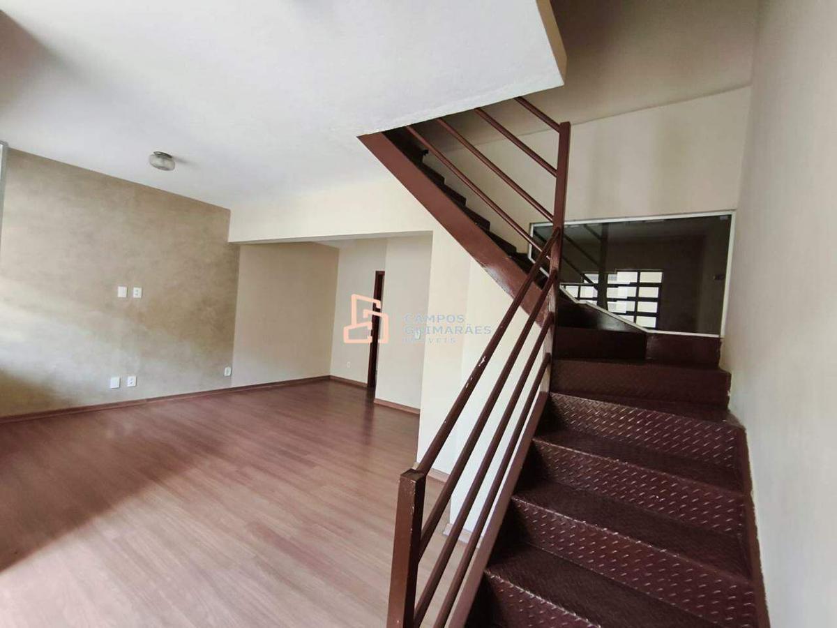 Casa, Barreiro, 2 Quartos, 1 Vaga, 1 Suíte