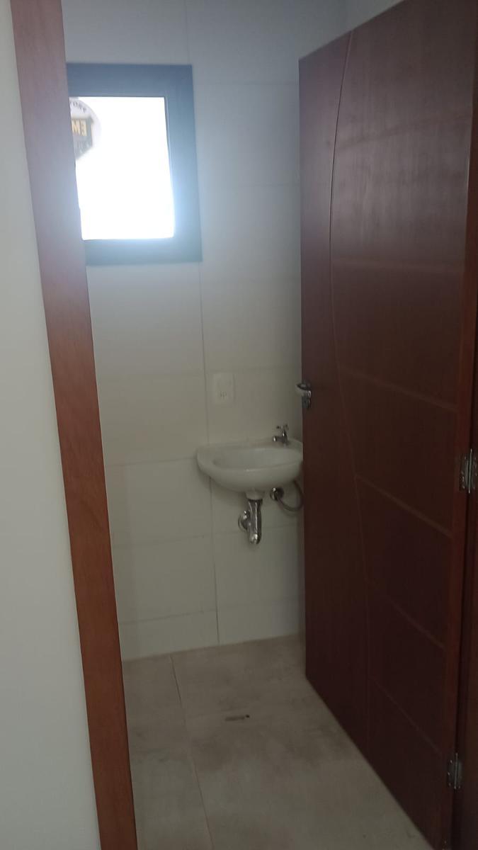 Andar, Castelo, 0 Quarto, 10 Vagas