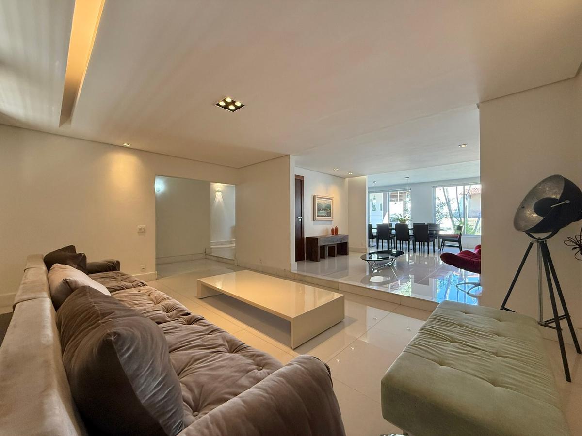 Casa, São Luiz (pampulha), 6 Quartos, 15 Vagas, 4 Suítes