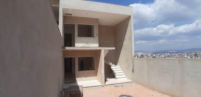 Casa, Arvoredo II, 3 Quartos, 2 Vagas, 1 Suíte