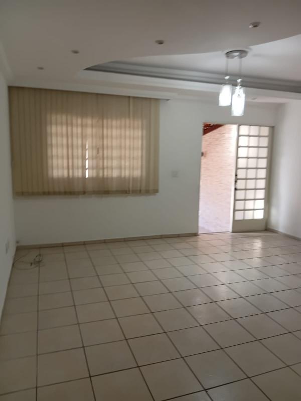 Casa, Jardim Riacho das Pedras, 3 Quartos, 2 Vagas, 1 Suíte