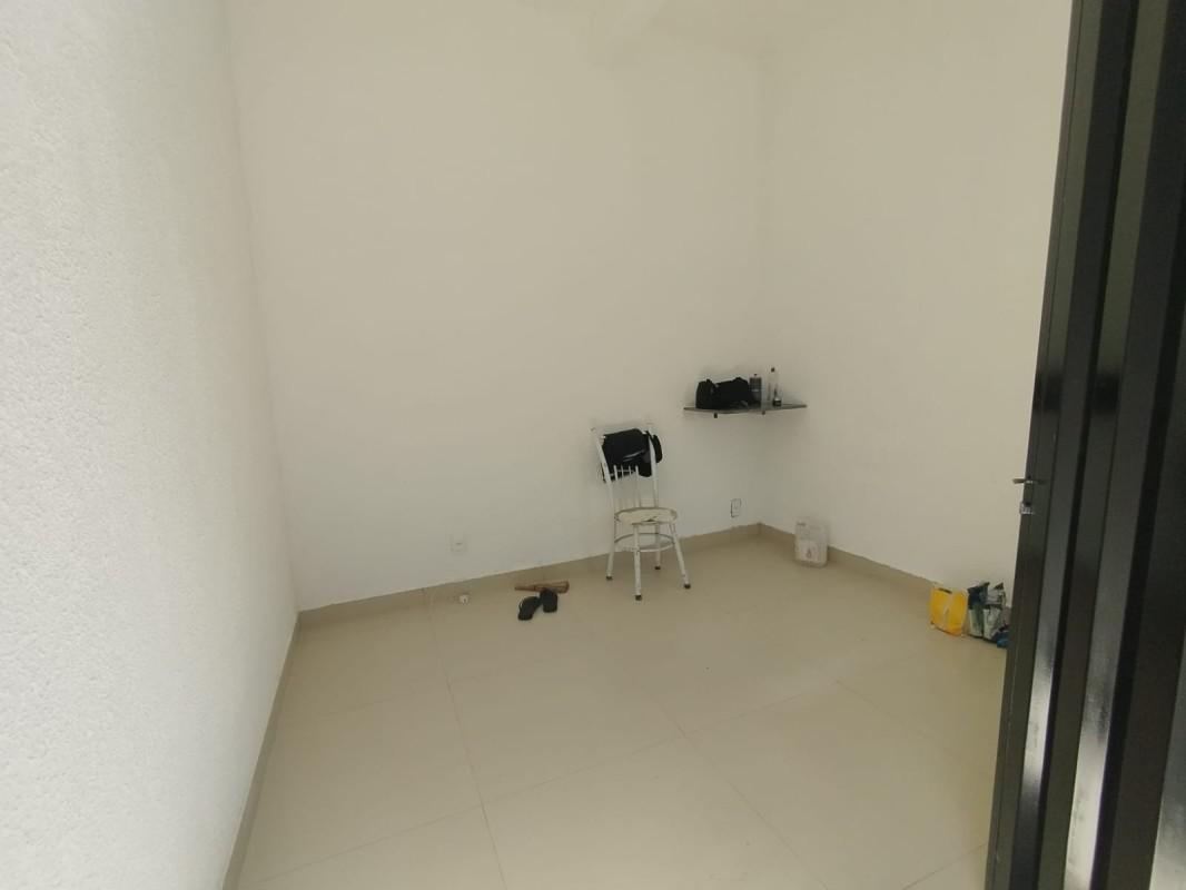 Casa Comercial, Santa Cruz, 2 Quartos, 0 Vaga, 1 Suíte
