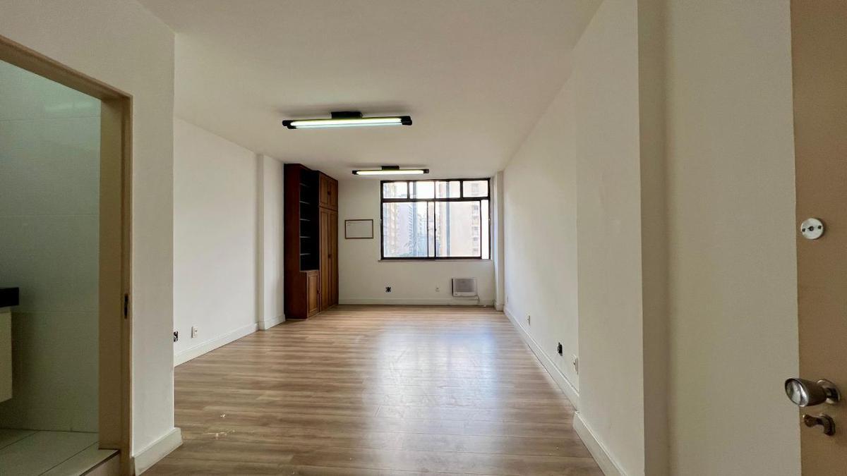 Sala, Centro, 0 Quarto, 0 Vaga