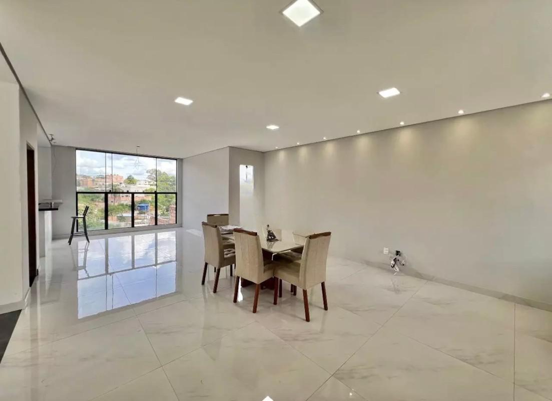 Casa, Colonial, 3 Quartos, 4 Vagas, 1 Suíte