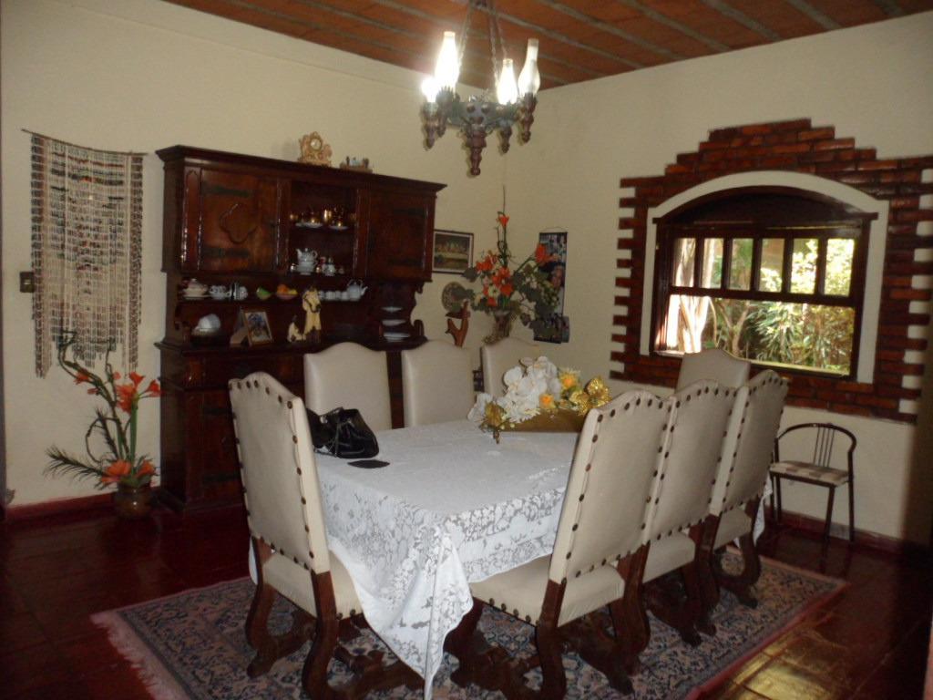 Casa, Centro, 4 Quartos, 10 Vagas, 1 Suíte