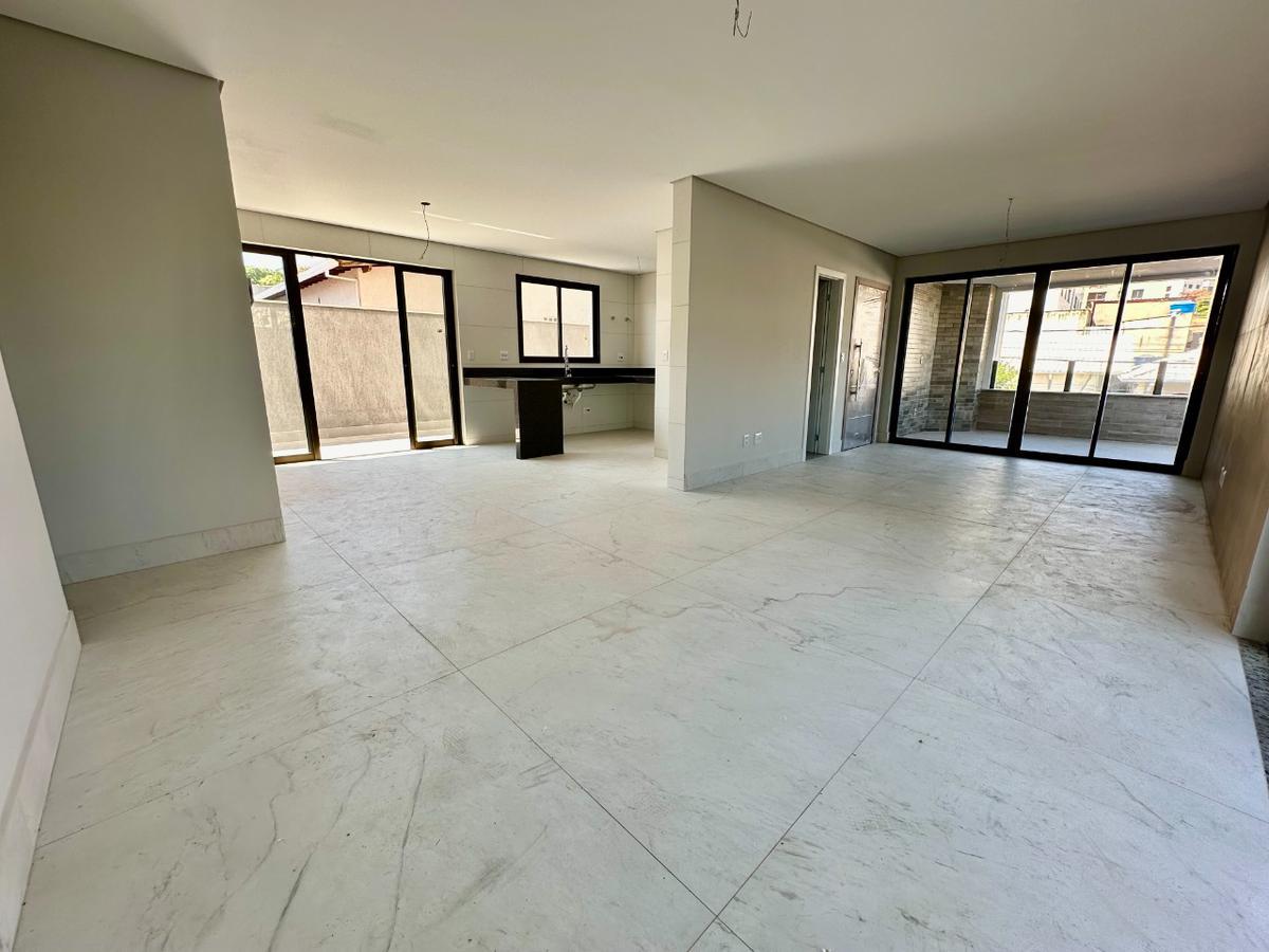 Apartamento, Jaraguá, 4 Quartos, 3 Vagas, 4 Suítes